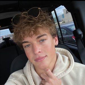 Meet your Posher, Dylan